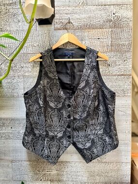 Encore | Metallic Paisley Jacquard 4-Button Waistcoast Vest - Women's 14, Silver